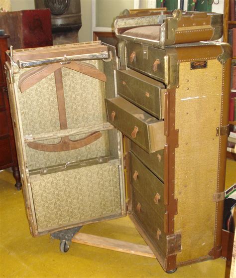 1924 Hartmann Cushion Top Wardrobe Trunk Vintage Suitcase All Original