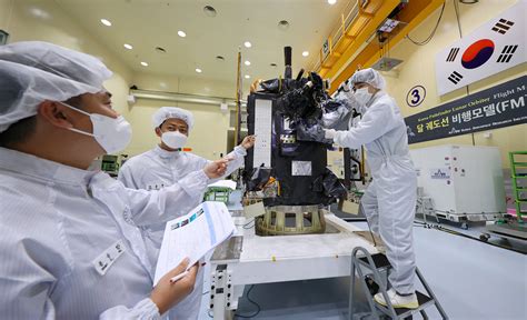 S Korea Begins Transporting Country S St Lunar Orbiter To Us For Aug