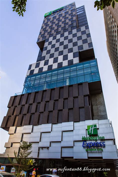 Some of the most unique things to do on your visit include fine dining and luxurious cruises on the river, while viewing bangkok's riverside landmarks. Holiday Inn Express Bangkok-Siam | SUFENTAN.COM