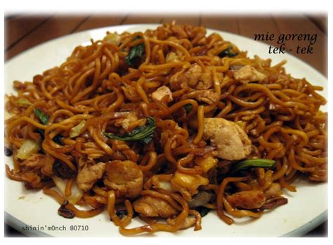 Seperti telur, ayam, dan kerupuk. Cooking Mama: Mie Goreng Tek-Tek