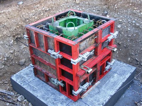 In pratica, si crea un distacco tra il terreno e l'edificio, permettendo all'aria di. Casseforme a perdere per Fondazioni, Basamenti, Plinti e ...