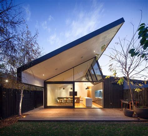 Residential Urban Glass Floating Roof Roofingtips Modern Minimalist
