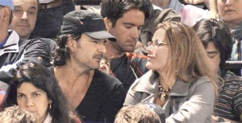 We did not find results for: Poquita Ropa: Ricardo Arjona confirma que será padre