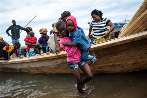 Viewfinder Congolese Refugees Cross Lake Albert Seeking Safety In