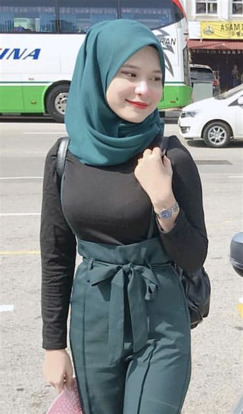 Pin Oleh Mkk Durrani Di Screenshots Gaya Hijab Wanita Berlekuk