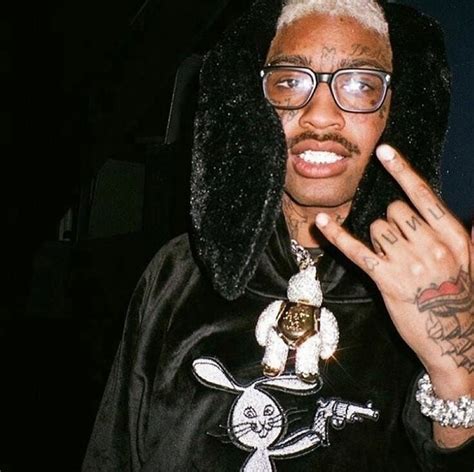Pin Op Lil Tracy