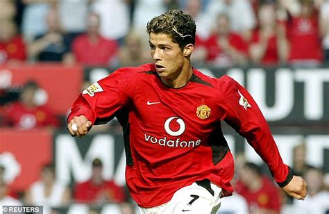 Cristiano Ronaldo S 2003 Debut Team Mates 18 Years Later Daily Mail Online