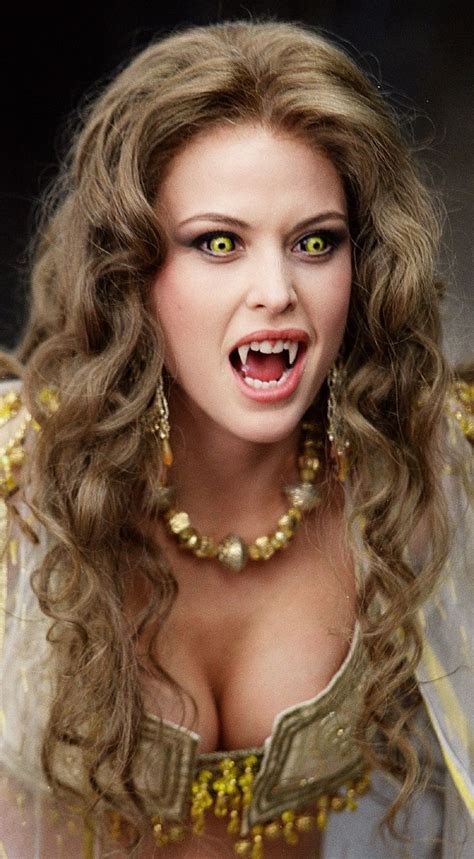 Josie Maran As Marishka In Van Helsing Sexy Vampire Vampire Girls Female Vampire