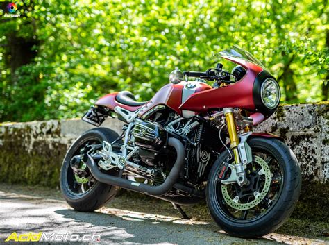 Vintage style object available with black leather, aged leather color or dark walnut. BMW R Nine-T Racer en réalité augmentée ! - Lorsque ...
