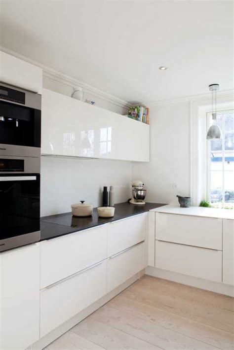 Y si a esto le añades el descuento conforama que hemos preparado especialmente para ti se convierte en algo único. 37 Functional Minimalist Kitchen Design Ideas - DigsDigs