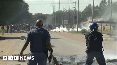 South Africa Protests In Mahikeng After Ramaphosa Return Bbc News
