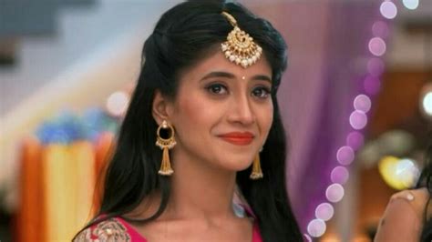 Yeh Rishta Kya Kehlata Hai Written Episode Kartik And Naira Trapped In