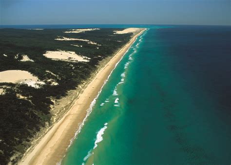 Boasting spectacular scenery, fraser island is actually the sixth largest island off the coast of australia and features sandy beaches that have been accumulating for the past 750,000 years. Visit Fraser Island on a trip to Australia | Audley Travel