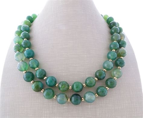 Sei fortunato, le hai trovate. Collana con pietre dure, collana lunga con agata verde ...