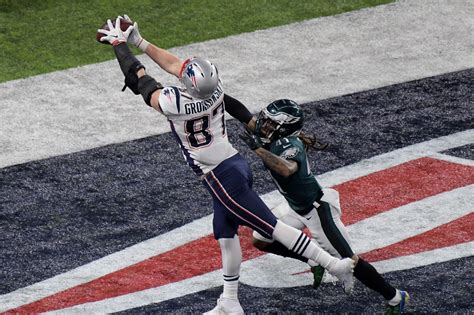 Watch Patriots Tight End Rob Gronkowskis Top 10 Catches Of 2017