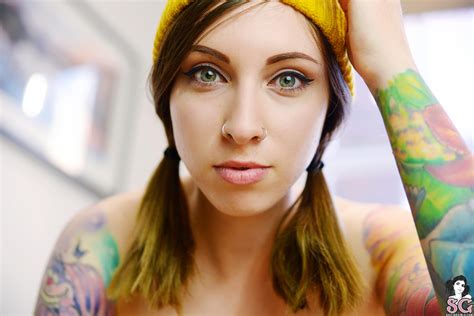Women Brunette Tattoo Face Bonnet Living Rooms Frame Couch Green Eyes