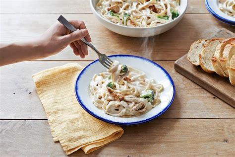 10 Best Chicken Alfredo With Canned Alfredo Sauce Recipes