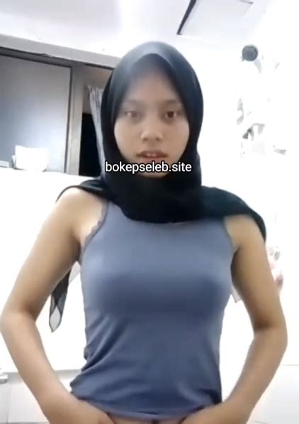 Bokep Indo Abg Cantik Jilbab Hitam Holisa Pamerin Body Mulus Lendirpedia