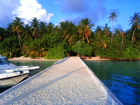 Maldivesbiyadhoo Island Resort Location