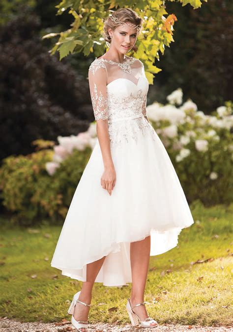 We are wrapping up the year with the best wedding dresses we've introduced during 2017. The Best Wedding Dresses To Dance In! | Wedding Ideas magazine