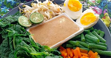Biar lebih menarik, pecel sayur juga bisa ditambahkan dengan pelengkap seperti telur, tempe dan peyek. 1.389 resep pecel sayur enak dan sederhana - Cookpad