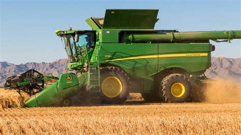 New John Deere S700 Combine Harvesters Due This Year The Weekly Times