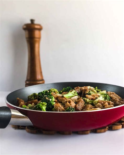 Make this recipe in no time! Keto Beef and Broccoli Stir Fry (Paleo - Low Carb)
