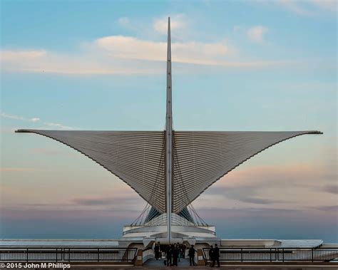The building was an impressive sculpture. SKEPTIC PHOTO: NIGHT AT THE (MILWAUKEE ART) MUSEUM