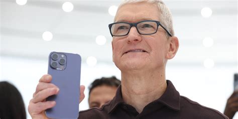 Tim Cook Didnt Have One More Thing So Apple Offered Consumers A Break For Once Dabble