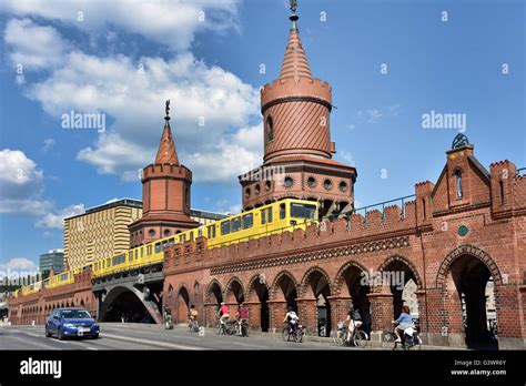 Oberbaumbruecke Oberbaumbridge U Bahn U Bahn Am Oberbaum Brücke