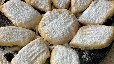 Gurabije Me Gjalp Dhe Sheqer Pluhur Butter Biscuits With Powdered