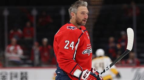 Alex Ovechkin Wears No 24 Will Auction Jersey To Benefit Bryant