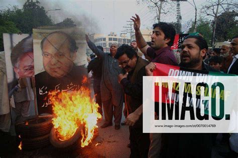 pakistan ppp activists protest against pm nawaz sharif activists and supporters of opposition of