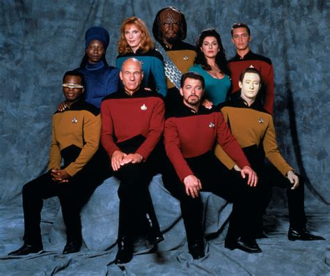 Giveaway Star Trek Spocks Uniform Hi Def Ninja Pop Culture