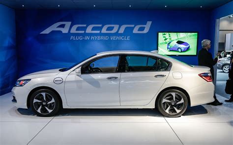 Sports And Home 2013 Honda Civic Says Look At Me Now Accord Phev