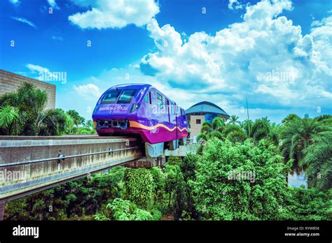 Singapore Singapore March 1 2016 Sentosa Express Monorail Train