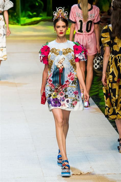 Dolce And Gabbana Woman Spring Summer 2017