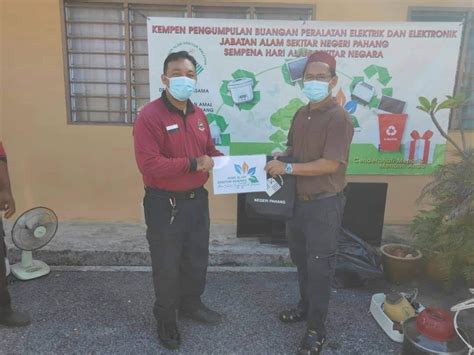 Pahang river is the chini river. JAS Pahang dan Jabatan Amal kerjasama kumpul barang ...