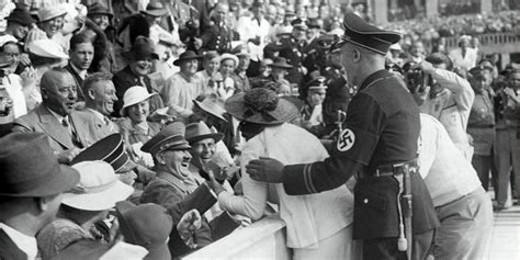 Bezüglich Verknüpfung Absichtlich Hitler Kiss Schiffswrack Verrückt