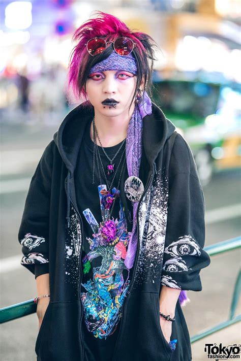 Infact, we have made it as simple as possible for you so you never have a bad hair day again. Japanese Designer w/ Pink Hair, Dark Harajuku Street ...
