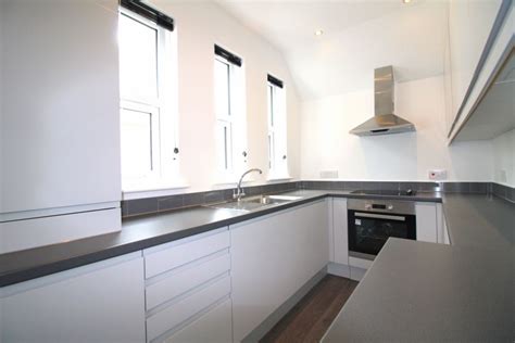 Situated within a large house, the property is within walking distance to folkestones town. Property To Rent Cheriton Gardens, Folkestone, CT20 | 2 ...