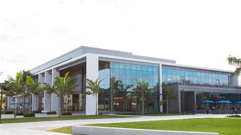 As a lynn student you can use knack to get help from a peer that already aced your class, and/or provide tutoring to your peers in classes you have aced. Lynn University completes Christine E. Lynn University ...