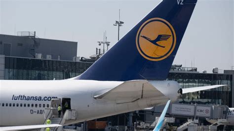 Lufthansa Streicht Fast Alle Flüge Auch Am Ber Berliner Morgenpost