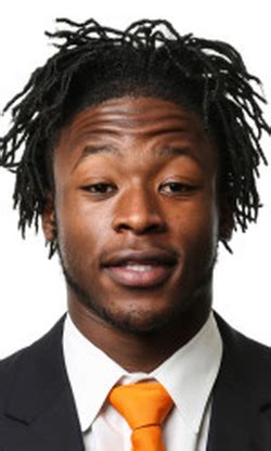 Alvin kamara #41 of the new orleans saints celebrates a touchdown during the first half of a game in addition to wearing his hair in twists, he rocks two nose rings and a shiny gold grill in his mouth. Alvin Kamara Wiki & Bio - Football Player