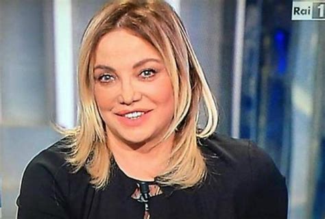 Simona izzo is a 67 year old italian actress born on 22nd april, 1953 in rome, italy. Simona Izzo e Venditti, la verità sull'addio : "Non ho mai ...