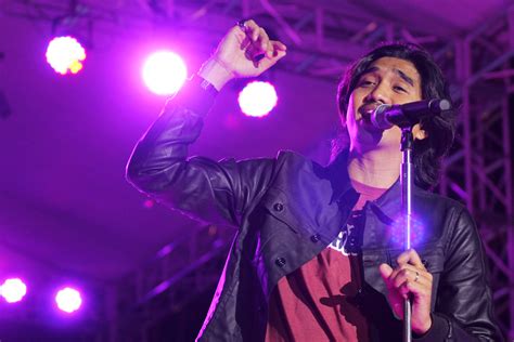 Vokalis Sheila On 7 Genap berusia 38 tahun, Begini Perjalanan Karirnya