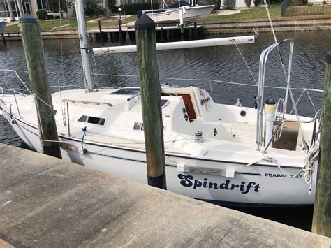 1988 Pearson Shoal Draft Sloop Sailboat