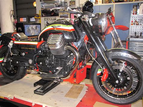 .city environments the moto guzzi motorcycle california 1400 touring of 2019, is a custom bike. Details zum Custom-Bike Moto Guzzi California 1400 Custom ...