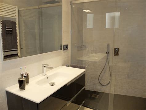Baños oferta desde 2.195€, todo incluido. Baño moderno y minimalista - Reforma de Baño