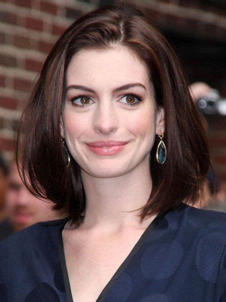 Anne Hathaway Shoulder Length Hair With Images